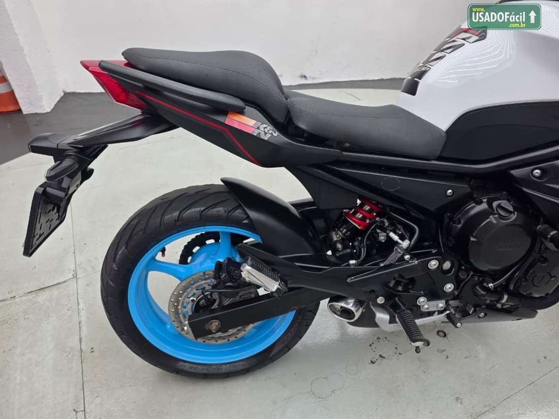 YAMAHA XJ6 N SP 2015/2016 — foto 11 de 17