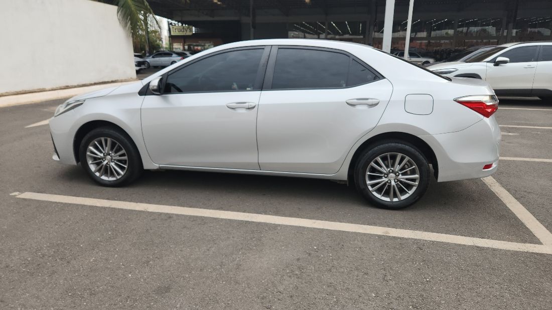 Toyota Corolla GLi Upper 1.8 Automático Flex 2018/2019 — foto 3 de 15