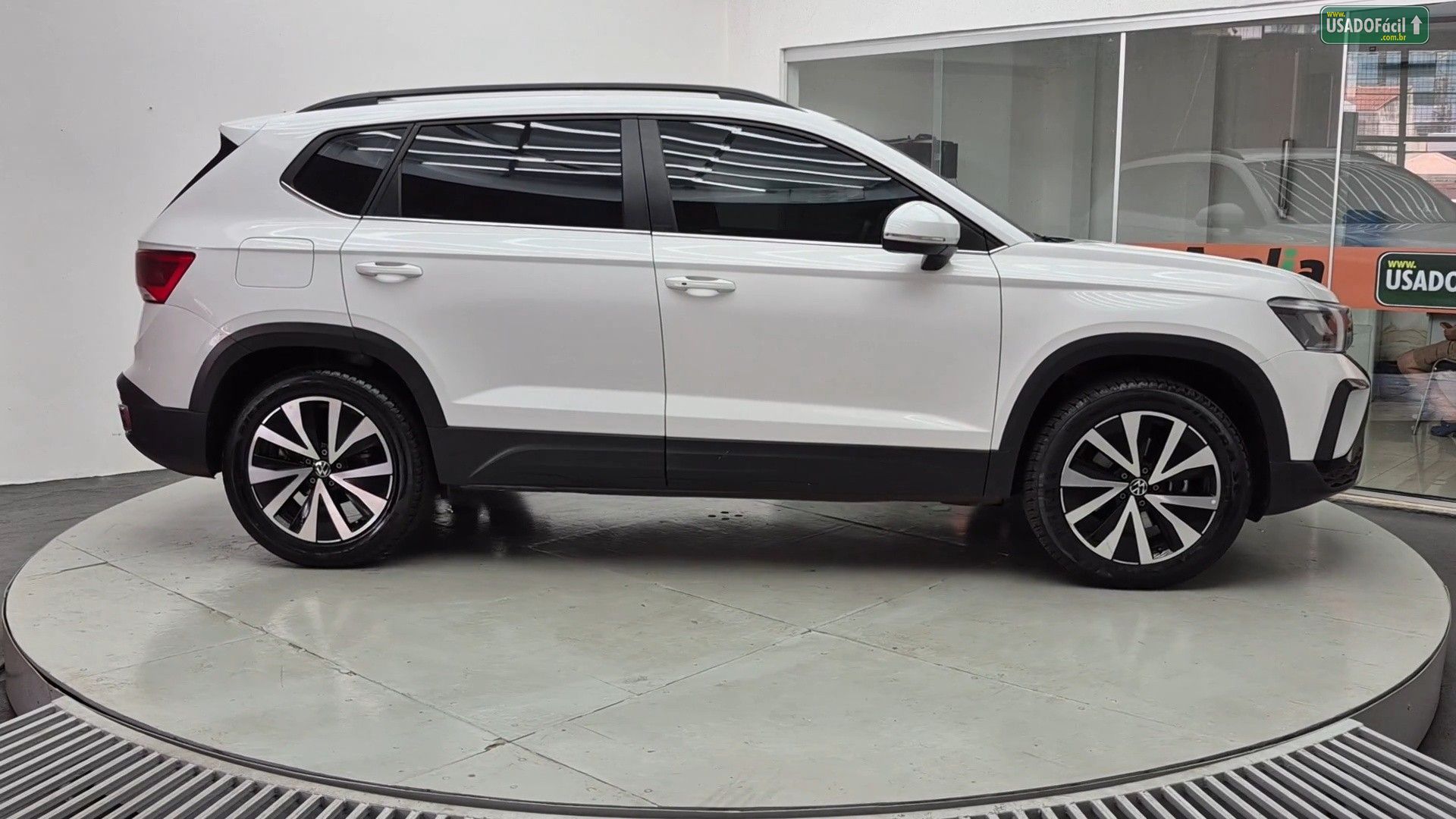 VOLKSWAGEN Taos Comfortline 250 TSI 1.4 Automático Flex 2025/2025 — foto 4 de 26