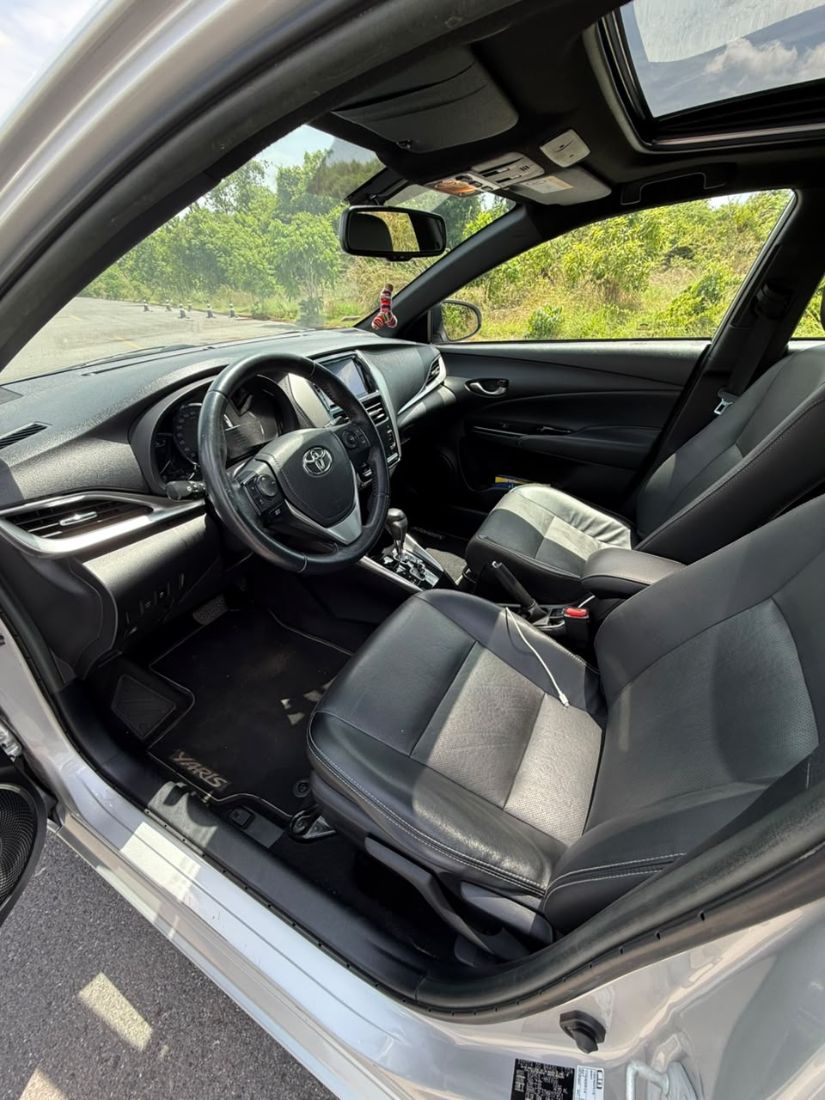 Toyota Yaris Hatch XLS Connect 1.5 Automático Flex 2020/2020 — foto 11 de 15