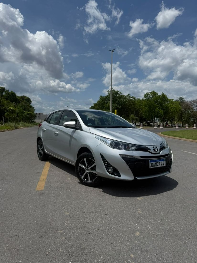 Toyota Yaris Hatch XLS Connect 1.5 Automático Flex 2020/2020 — foto 2 de 15