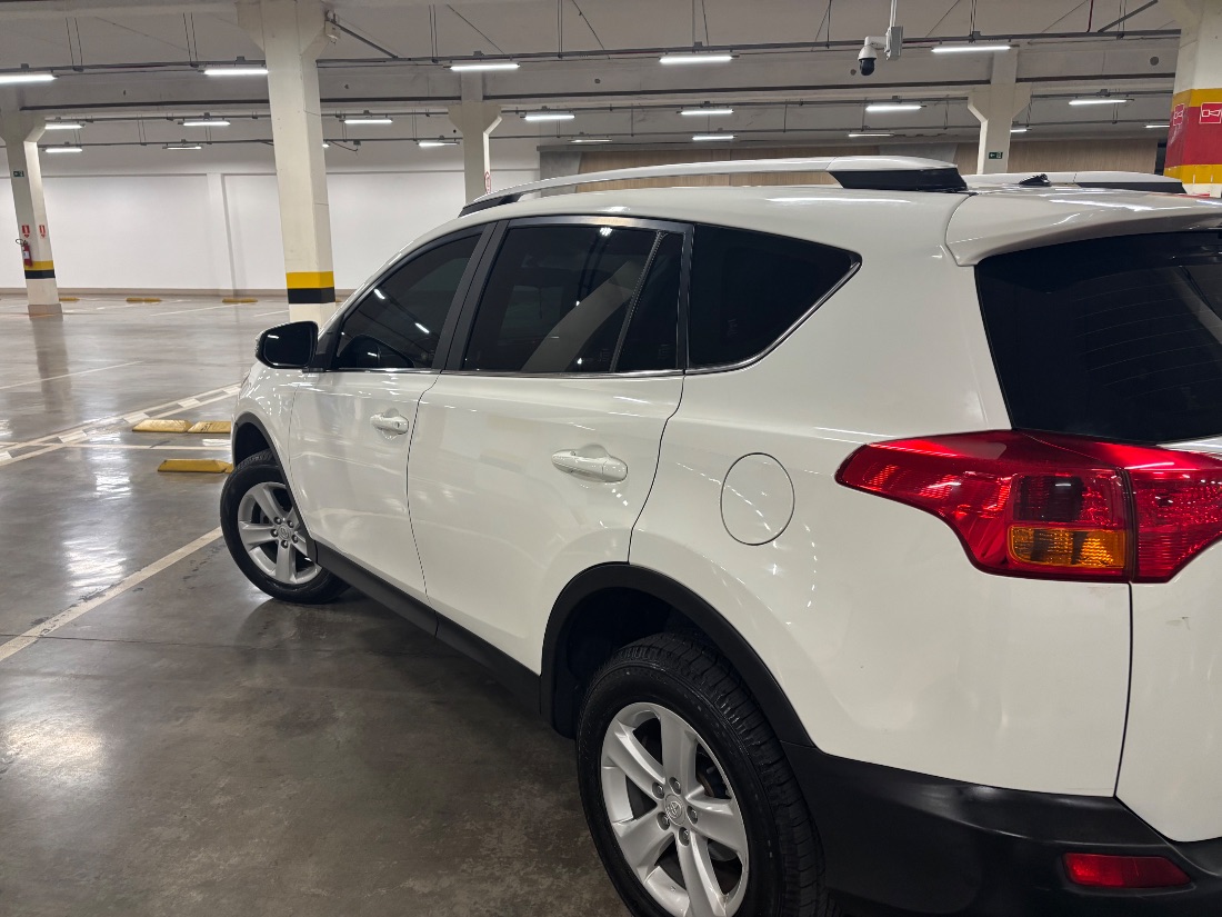 Toyota RAV4 2.0 4x4 16V Automático 2014/2014 — foto 3 de 14