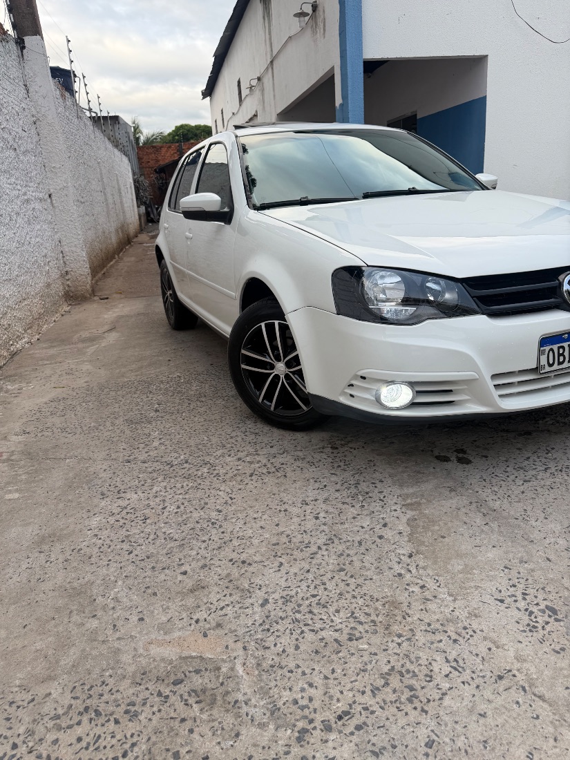 Volkswagen Golf Sportline 1.6 Mi Total Flex 4P 2013/2013 — foto 12 de 14