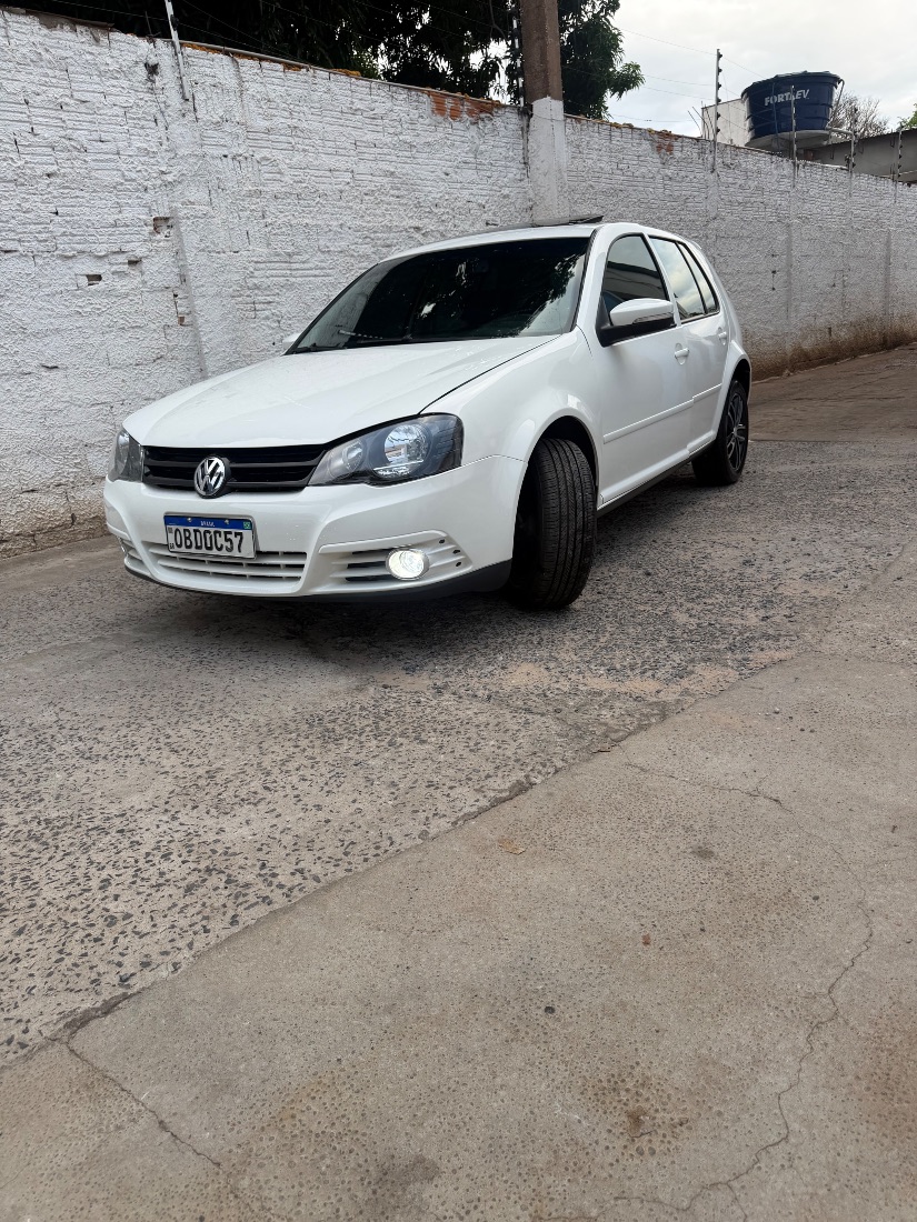 Volkswagen Golf Sportline 1.6 Mi Total Flex 4P 2013/2013 — foto 14 de 14