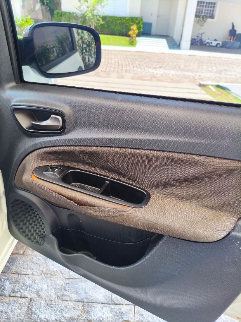 Fiat Uno Way Celeb 1.0 EVO Fire Flex 5P 2015/2015 — foto 10 de 15