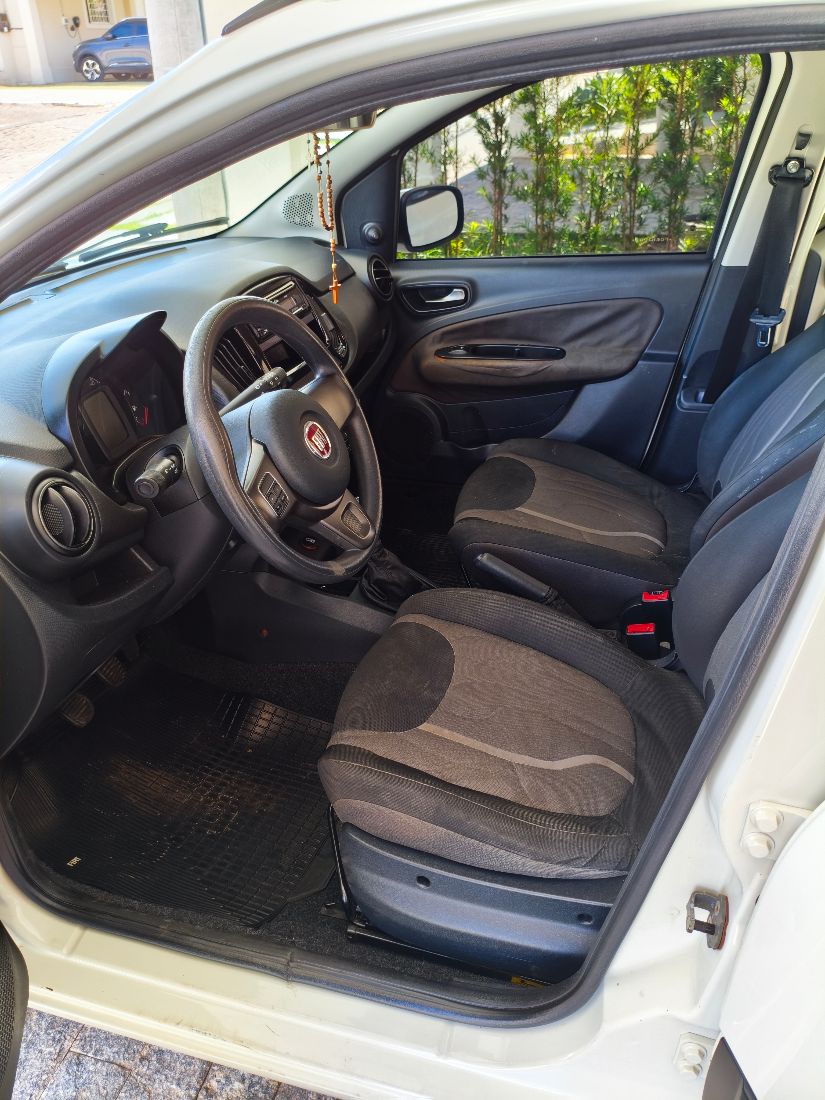 Fiat Uno Way Celeb 1.0 EVO Fire Flex 5P 2015/2015 — foto 12 de 15