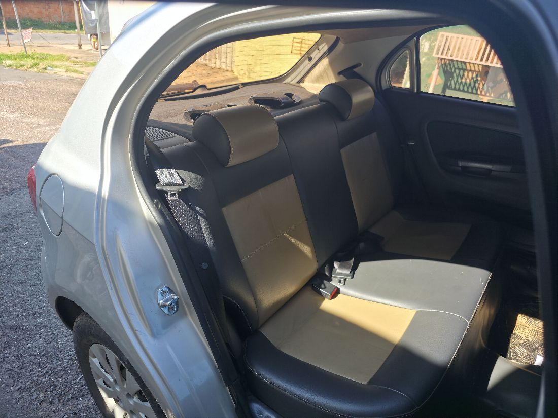 Volkswagen Gol Trendline 1.0 4P Total Fex 2015/2016 — foto 6 de 9
