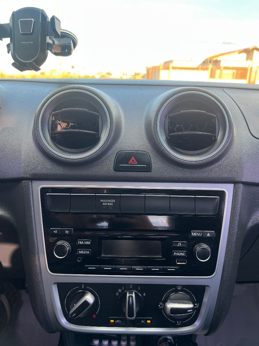 Volkswagen Saveiro Trendline CE 1.6 Total Flex 2014/2015 — foto 5 de 5