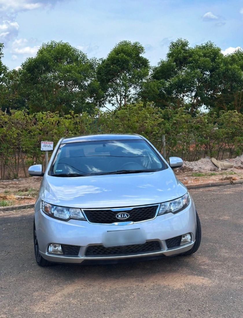 Kia Motors Cerato Automático 2012/2012 — foto 3 de 8