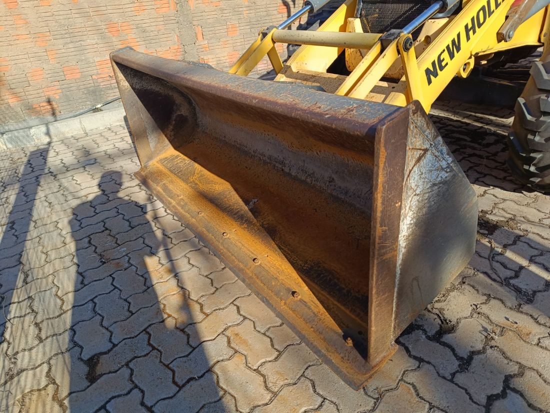 New Holland Retroescavadeira b95b 2020/2020 — foto 6 de 6