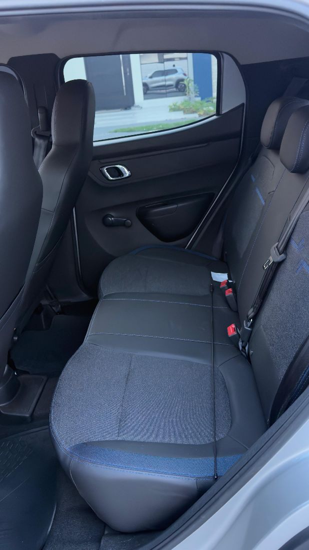 Renault Kwid Intense 1.0 Mecânico Flex 2025/2025 — foto 2 de 11