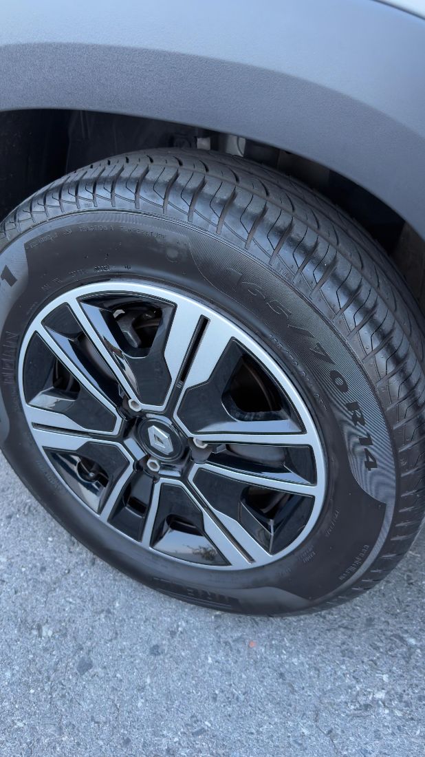 Renault Kwid Intense 1.0 Mecânico Flex 2025/2025 — foto 4 de 11