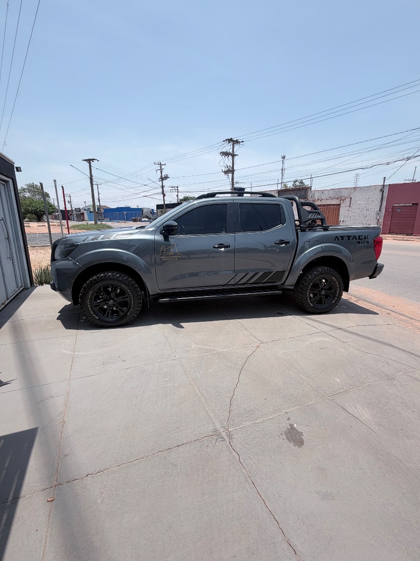 Nissan Frontier Attack CD 2.3 4x4 Bi-Turbo Automático Diesel 2023/2024 — foto 4 de 11
