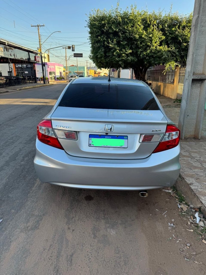 Honda Civic Sedan EXR 2.0 Automático Flex 2015/2016 — foto 2 de 6