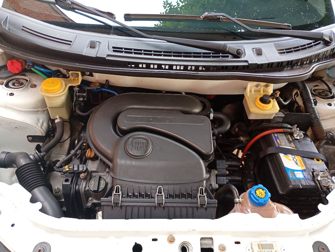 Fiat Uno Way Celebration 1.0 EVO Fire Flex 5P 2013/2014 — foto 4 de 6