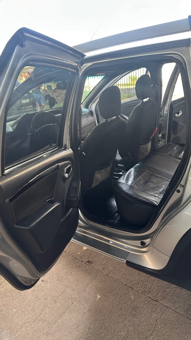 Renault Duster Oroch Dynamique 1.6 16V Mecânico Flex 2016/2016 — foto 9 de 14