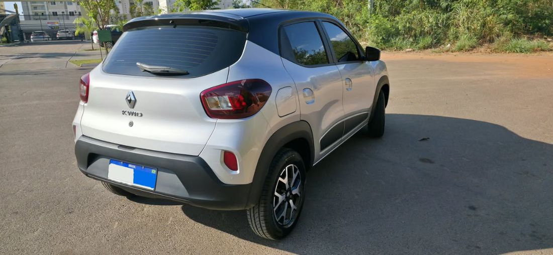 Renault Kwid Intense 1.0 Mecânico Flex 2024/2025 — foto 8 de 15