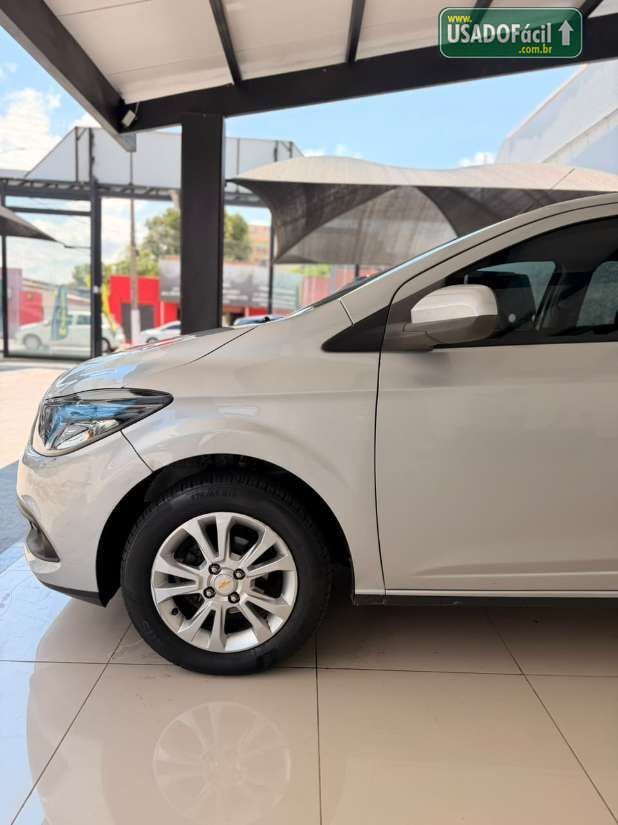 CHEVROLET/GM Onix Hatch LT 1.4 Mecânico Flex 2015/2015 — foto 10 de 18