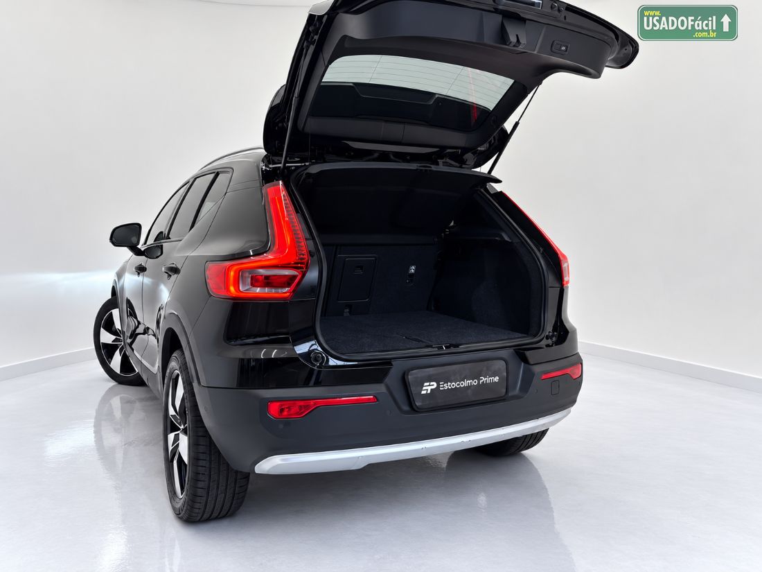 VOLVO XC 40 T-4 Momentum 2.0 252cv AWD 2020/2020 — foto 13 de 14
