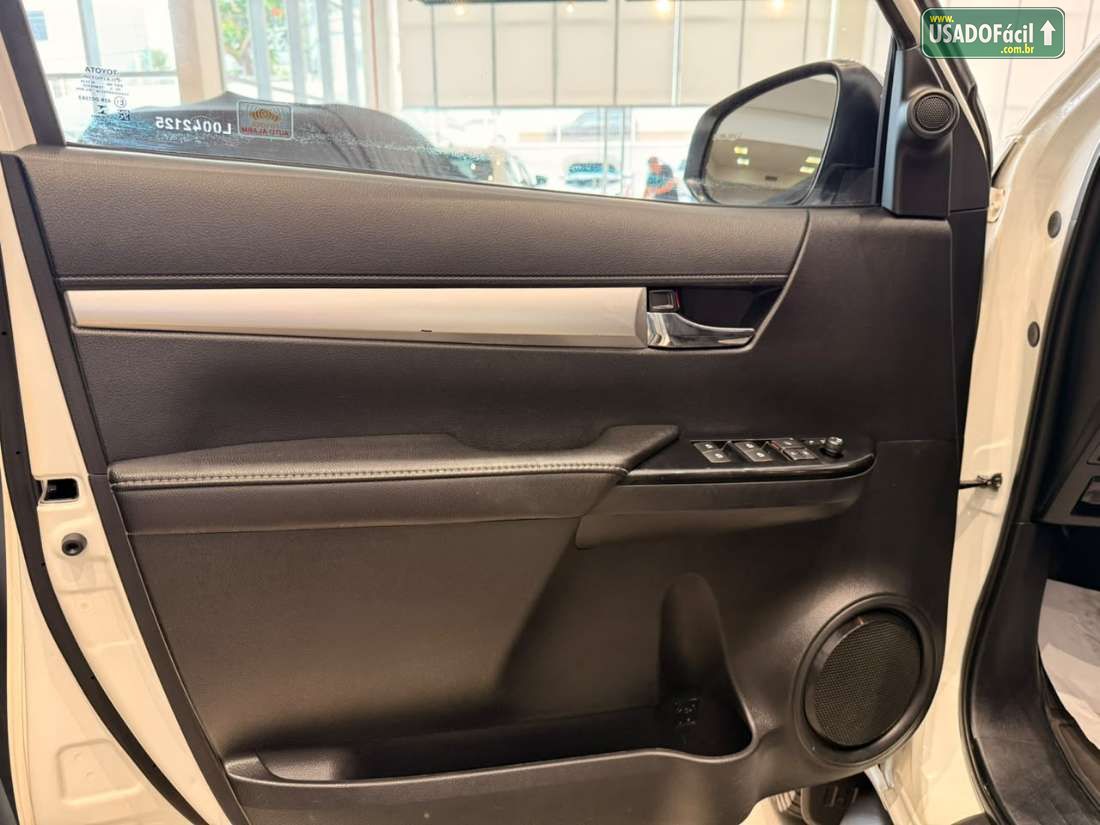 Toyota Hilux SRV CD 2.7 4X2 Automático Flex 2020/2020 — foto 11 de 15
