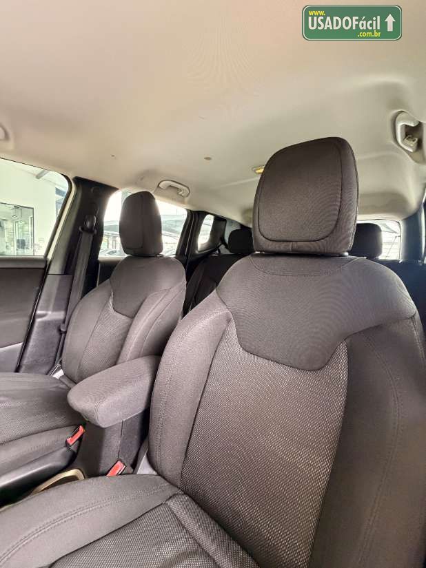 Jeep Renegade Sport 1.8 4x2 Automático Flex 2017/2018 — foto 15 de 18
