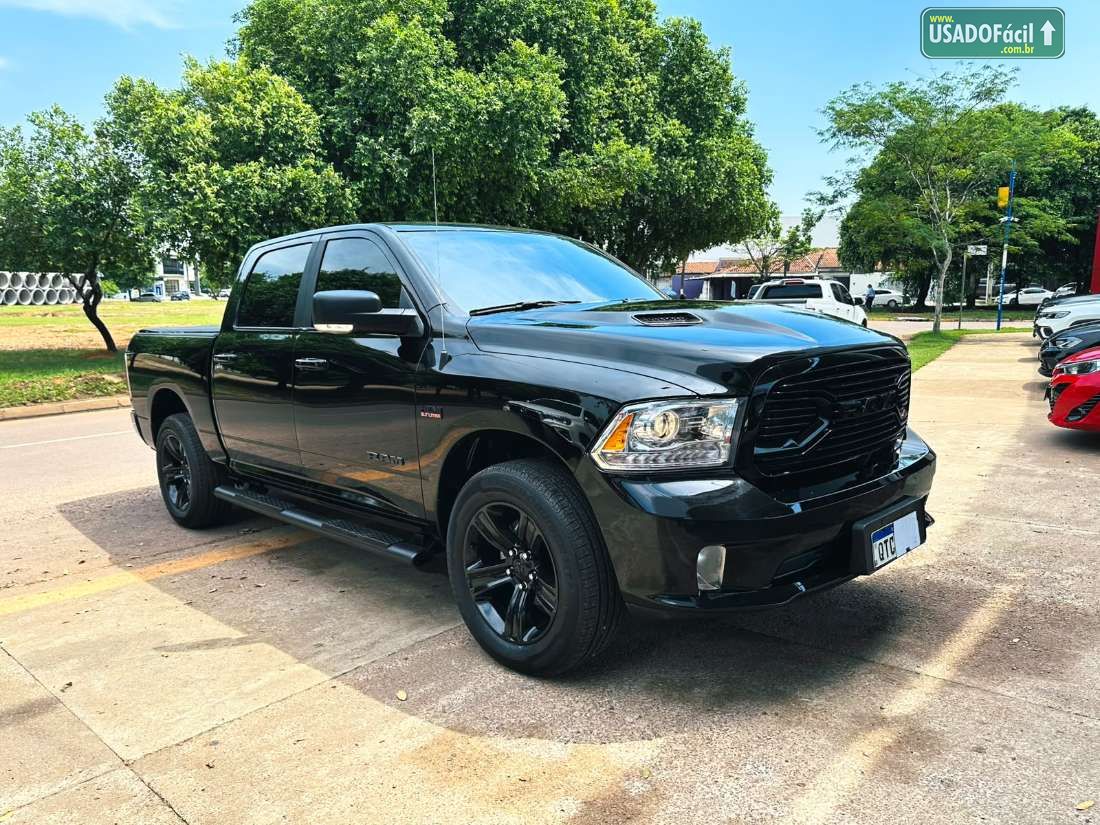 RAM Ram Classic Laramie CD 5.7 V8 4X4 Automático