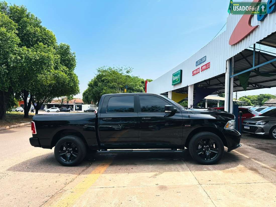 RAM Ram Classic Laramie CD 5.7 V8 4X4 Automático 2022/2022 — foto 18 de 18