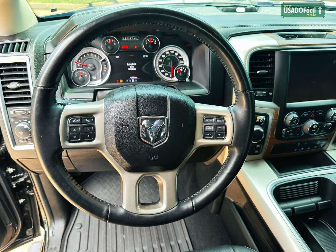 RAM Ram Classic Laramie CD 5.7 V8 4X4 Automático 2022/2022 — foto 6 de 18
