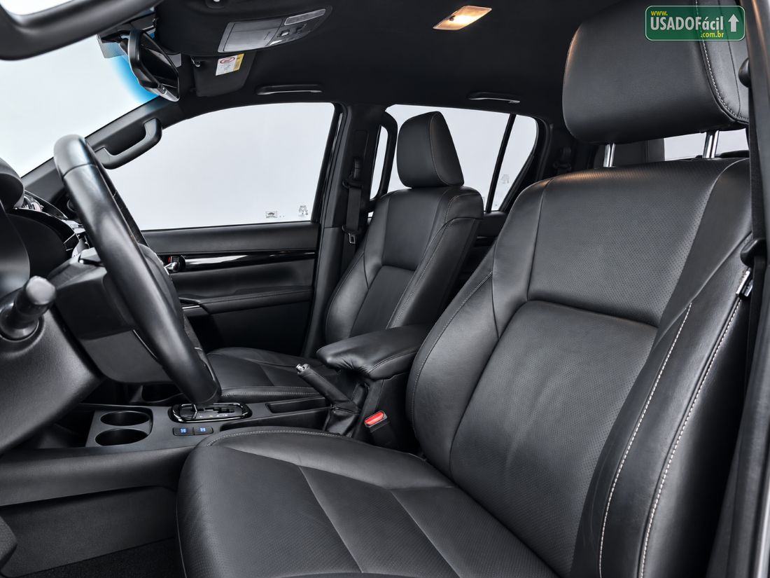 Toyota Hilux SW4 SRX 2.8 4x4 TDI Automático Diesel 2020/2020 — foto 13 de 14