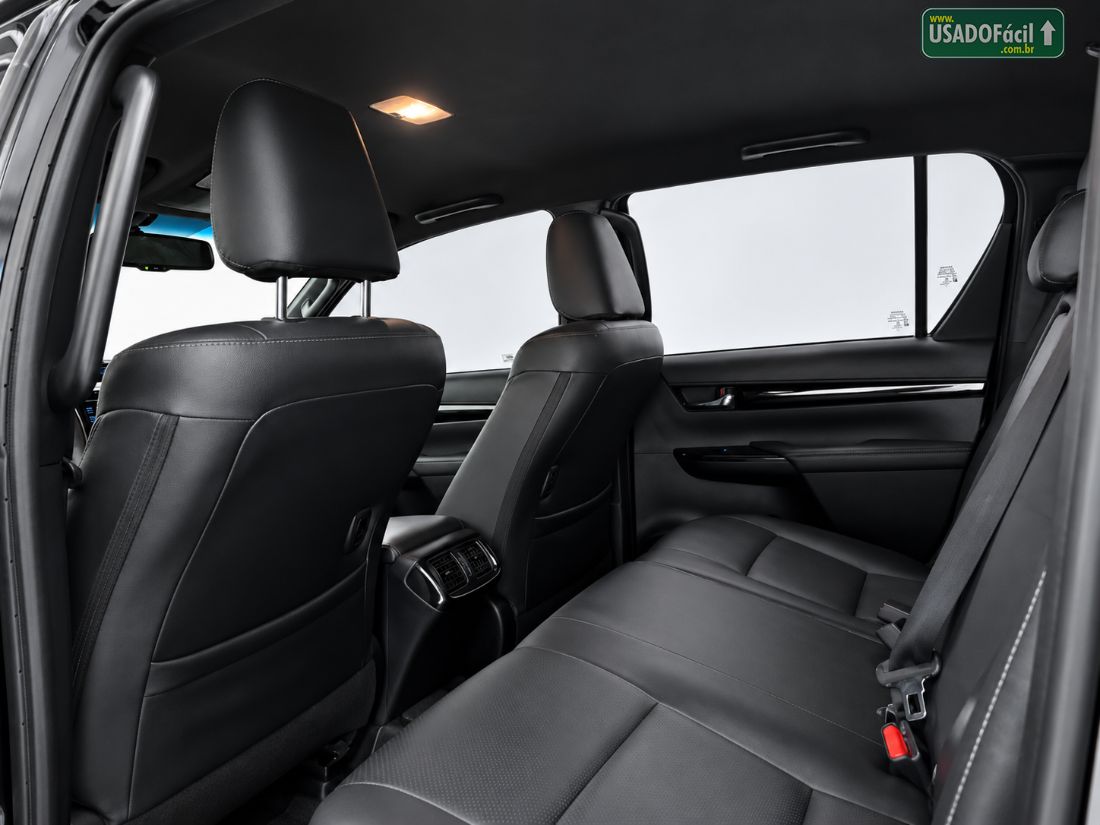 Toyota Hilux SW4 SRX 2.8 4x4 TDI Automático Diesel 2020/2020 — foto 14 de 14