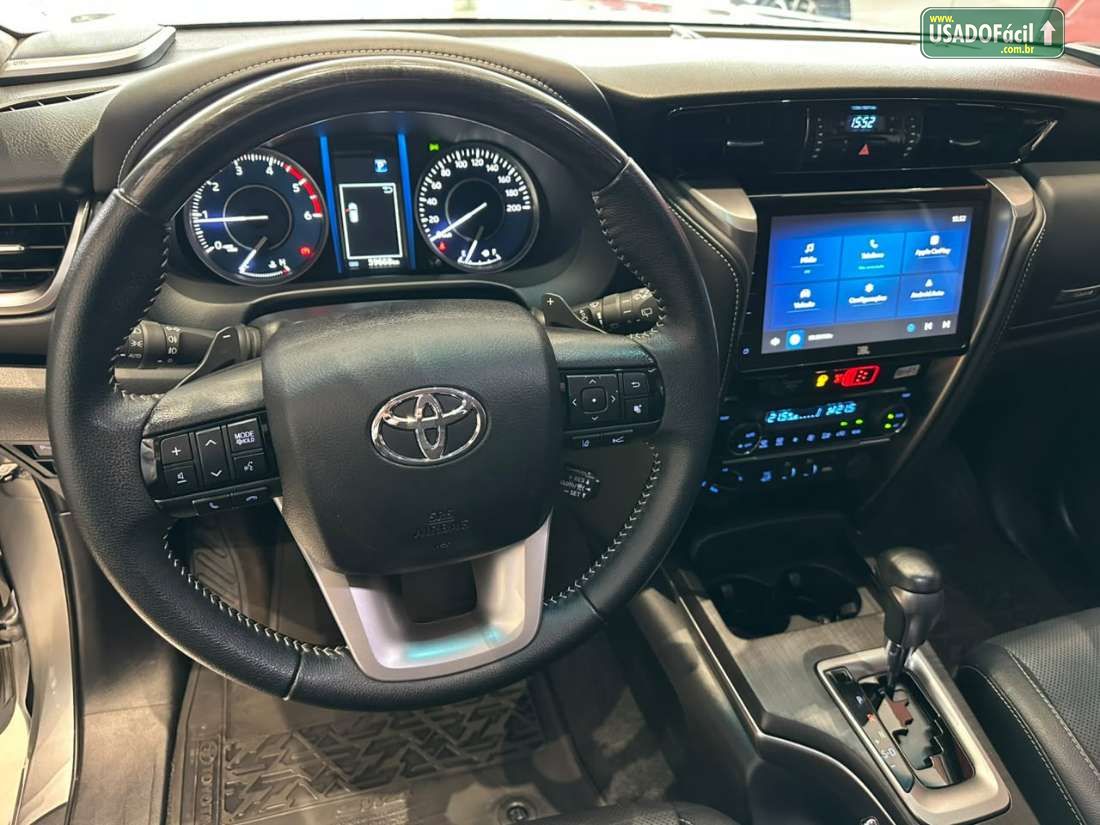 Toyota Hilux SW4 SRX 2.8 4x4 TDI Automático Diesel 2023/2024 — foto 12 de 16