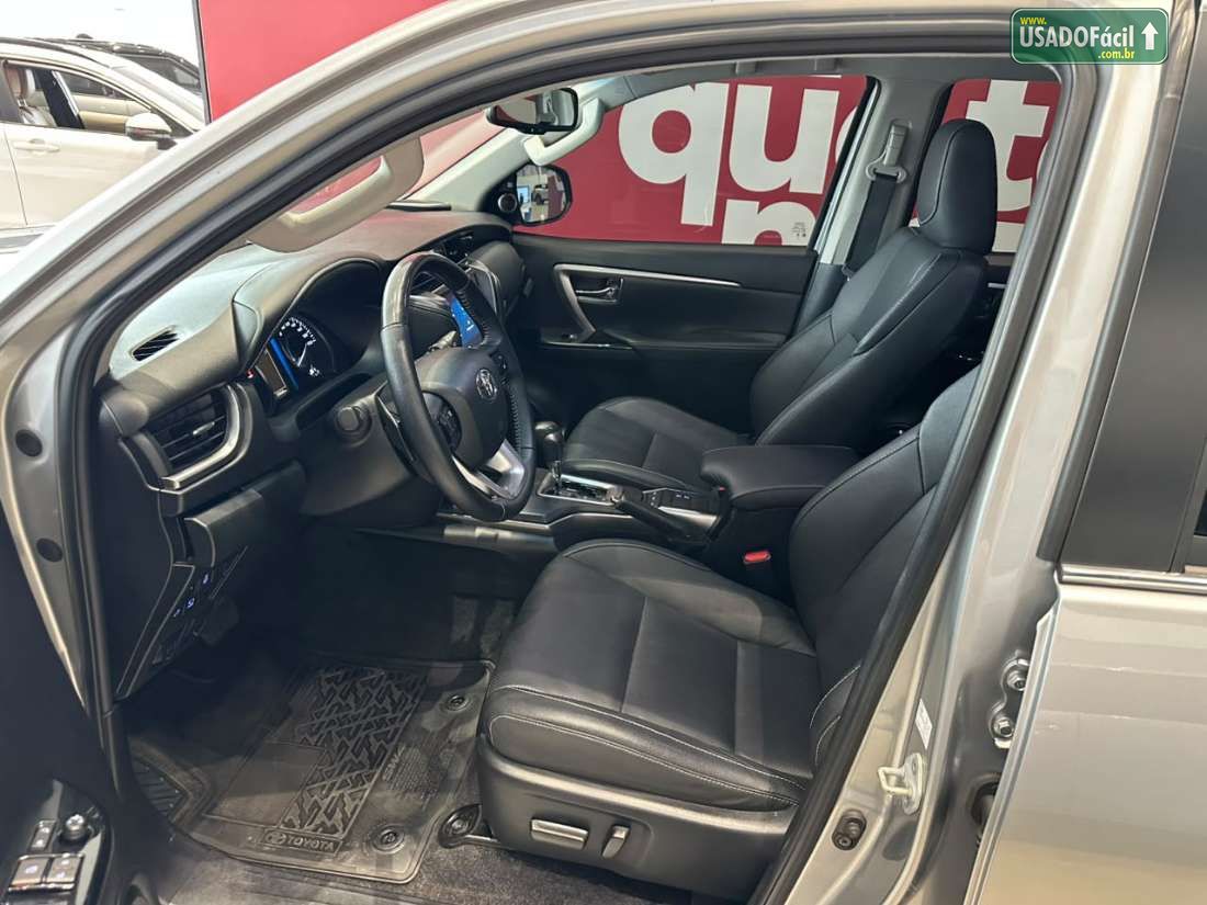 Toyota Hilux SW4 SRX 2.8 4x4 TDI Automático Diesel 2023/2024 — foto 9 de 16