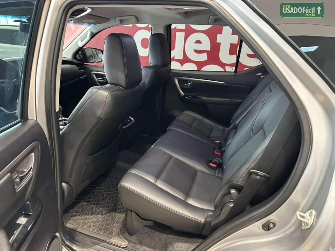 Toyota Hilux SW4 SRX 2.8 4x4 TDI Automático Diesel 2023/2024 — foto 10 de 16