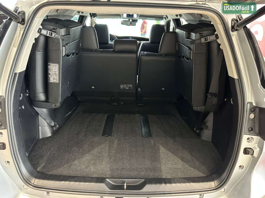 Toyota Hilux SW4 SRX 2.8 4x4 TDI Automático Diesel 2023/2024 — foto 15 de 16