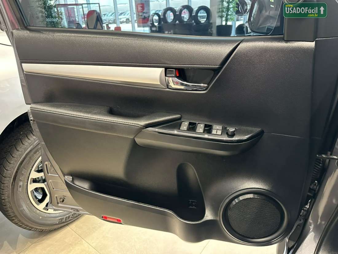 Toyota Hilux SRV CD 2.8 4x4 TDI Automático Diesel 2024/2025 — foto 14 de 15